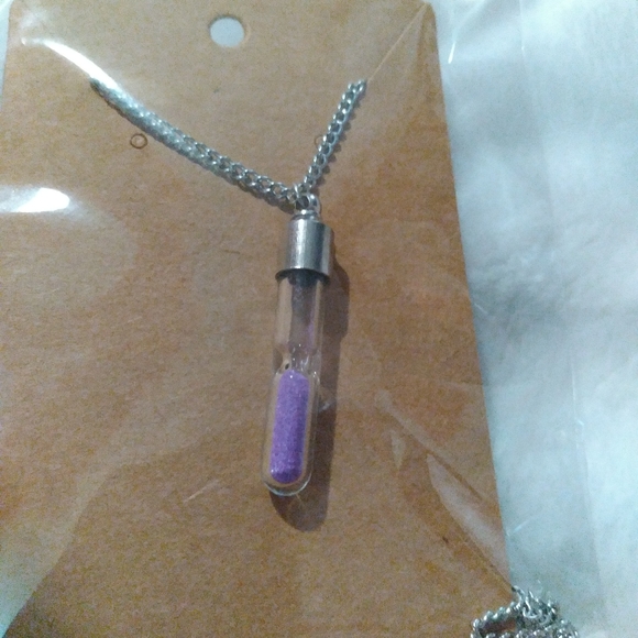 Hourglass necklace - Picture 1 of 1